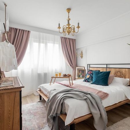 Eclectic 3 Bedroom Calea Victoriei By Urbanesq Bucharest Luaran gambar